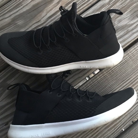 Nike Shoes - Nike Free Runs Nike Shoes - Nike Free Runs